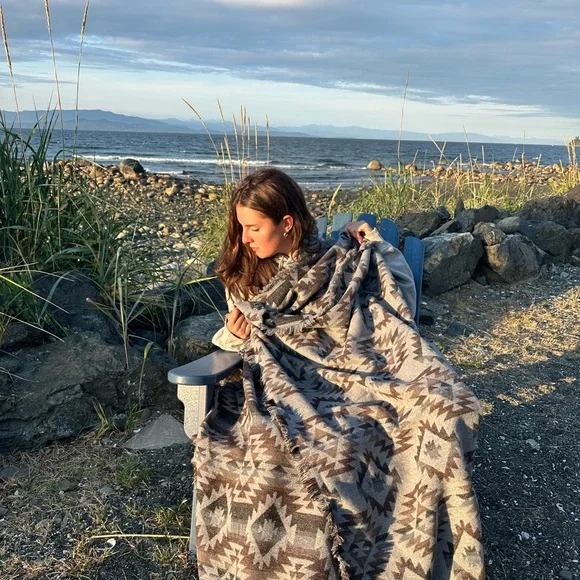 Blankets, - Picture 2 of 8